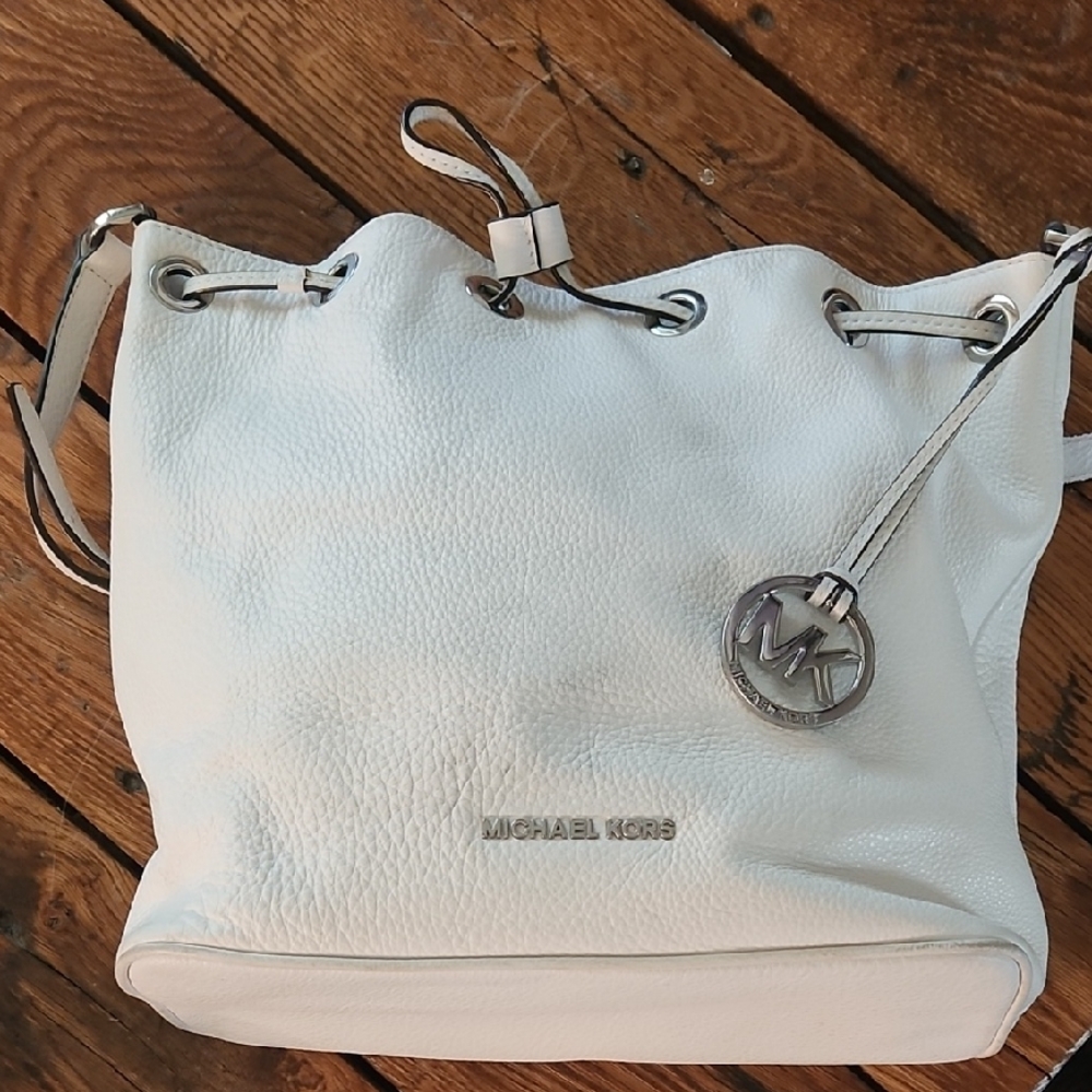 Michael Kors Cream Leather Shoulder Bag
